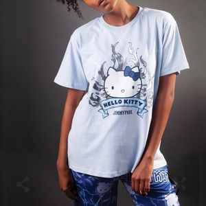 NWT!! HELLO KITTY tee 🔥